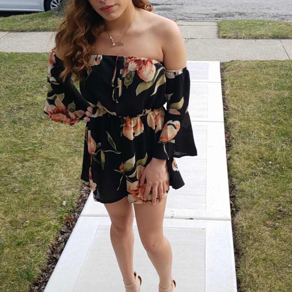 🆕️❤Floral Romper❤